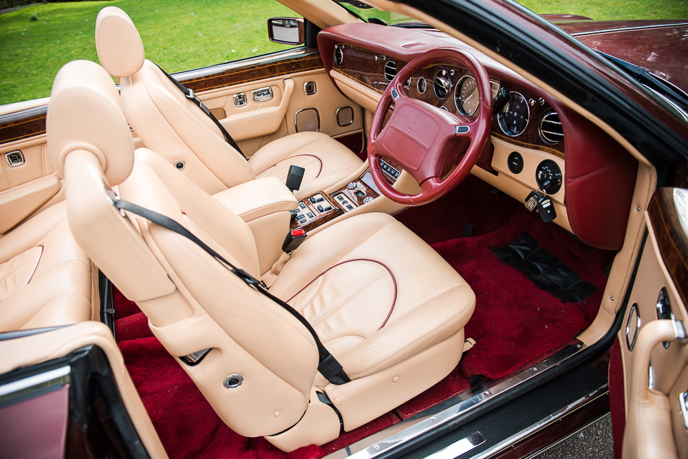 Rolls-Royce corniche-drazba 02
