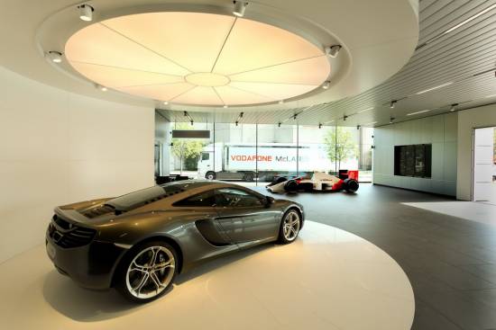 McLaren je v Nemčiji odprl prva prodajna salona