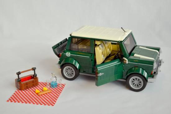 Mini Cooper LEGO  - set iz 1.077 delov