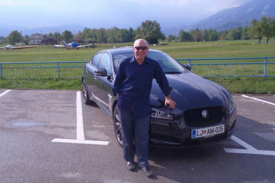 Steve McCurry v Sloveniji razstavlja ob pomoči Summit avta