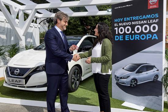 Nissan je doslej prodal 100.000 električnih avtomobilov Leaf