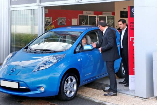 V Evropi že 10.000 električnih nissanov leafov