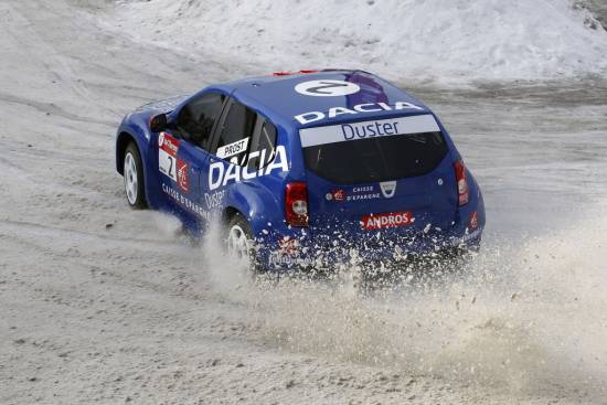 Dacia duster in Alain Prost spet tekmujeta