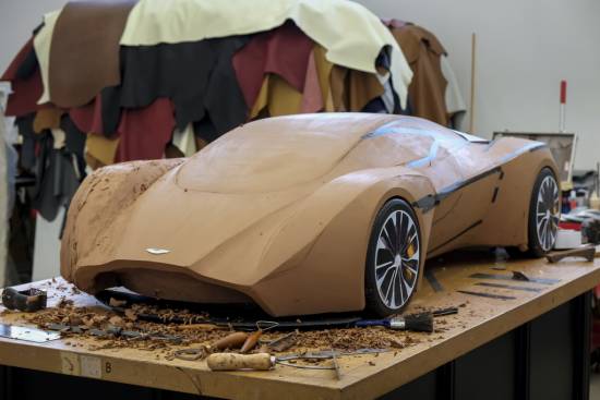 Aston Martin išče praktikante, ki bodo modelirali bodoče modele