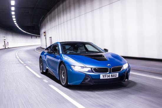 Skupina BMW je letos prodala že več kot 50.000 elektrificiranih vozil