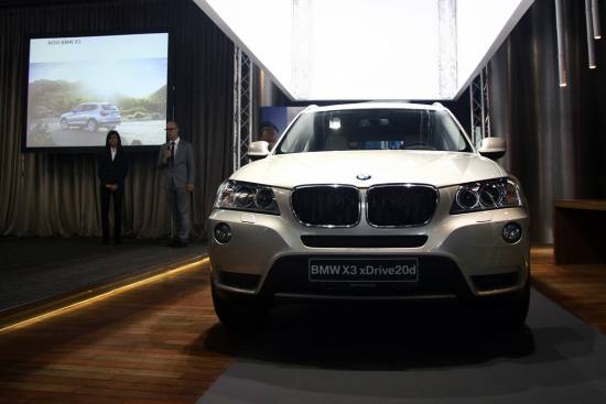 BMW X3 se postavi na ogled