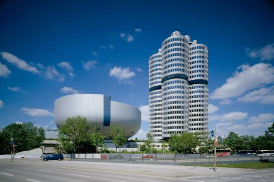 Rekordno leto 2011 za BMW Welt in muzej BMW