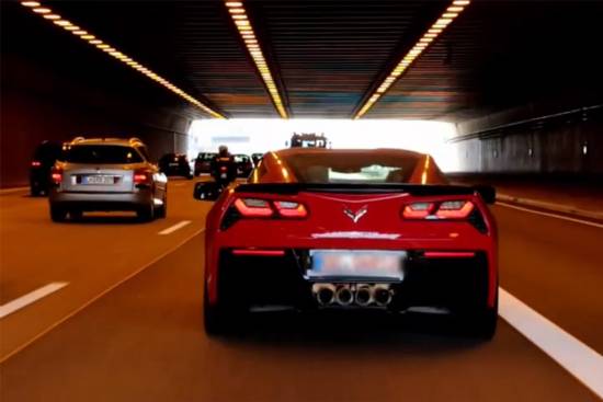 Corvette stingray izpopolnjujejo na evropskih cestah