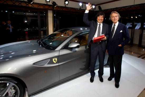 Ferrari na dobrodelni avkciji v Tokiju nabral preko 500.000 €