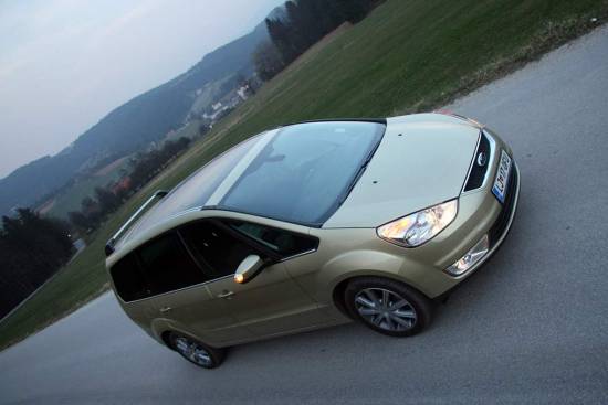 Ford Galaxy 2,0 TDCi ghia