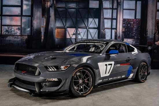 Ford mustang GT4