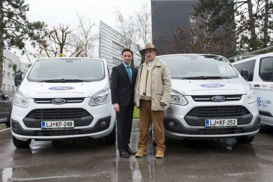 Ford je predal vozila Smučarski zvezi Slovenije