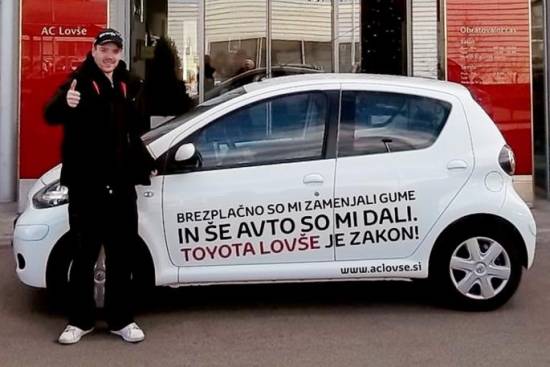 Brezplačno zamenjal pnevmatike in za celo leto prejel toyoto aygo