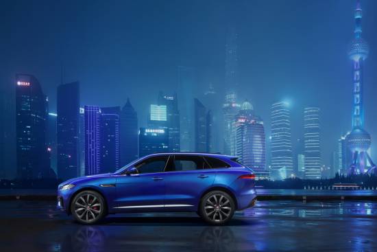 Jaguar bo v Frankfurtu predstavil SUV F-pace