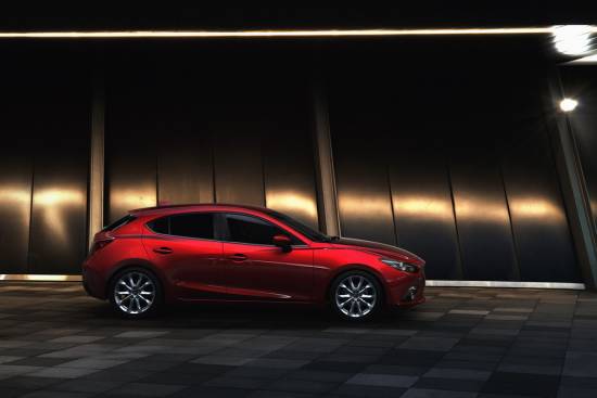 Mazda po zaslugi trojke dosega največjo rast prodaje v Evropi