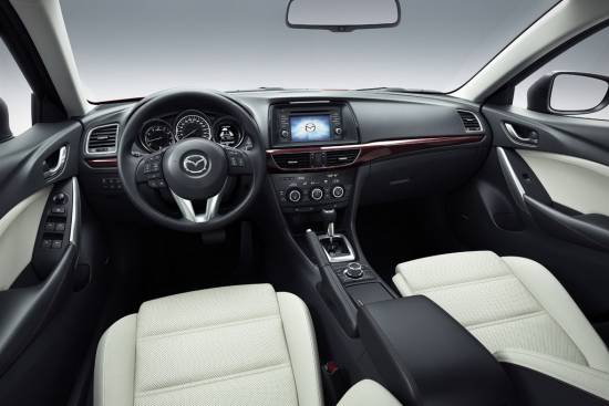 Mazda6 ima eno najboljših notranjosti