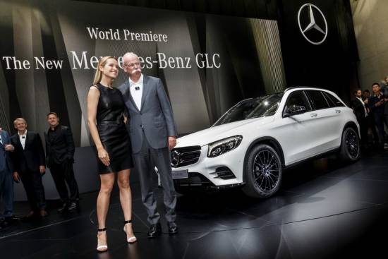 Supermodel Petra Nemcova je obraz novega Mercedesa GLC
