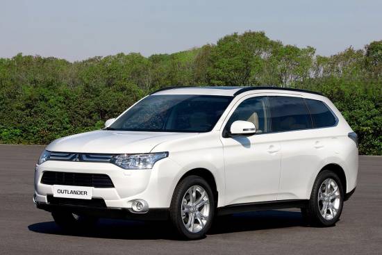 Mitsubishi outlander P-HEV - napoved