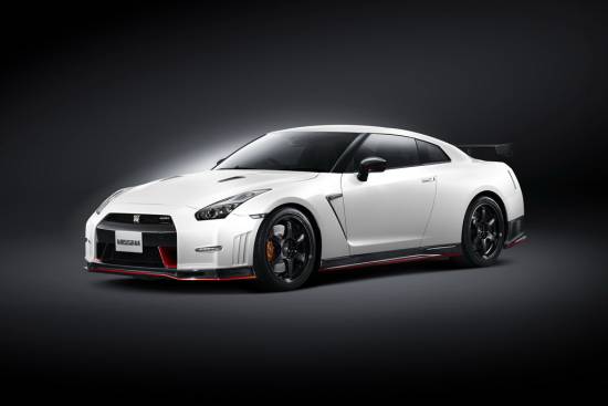 Nissan GT-R NISMO nudi profesionalno analitiko dirkanja