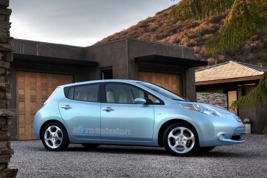 Nissan leaf še drugič prejel 5 zvezdic