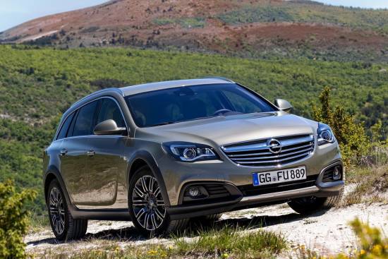 Opel insignia country tourer s prednjim pogonom