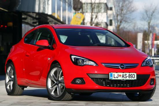 Opel astra GTC – začetek prodaje