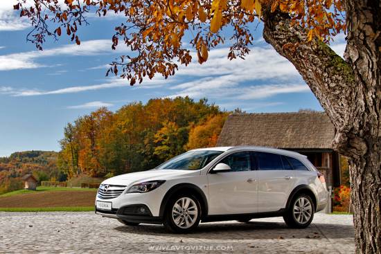 Opel insignia in insignia country tourer – slovenska predstavitev