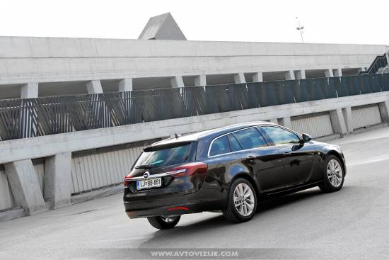 Opel insignia ponovno najbolj priljubljena v svojem razredu