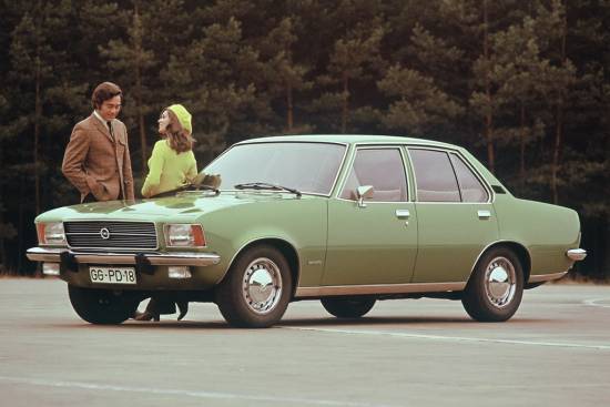 Opel rekord D: milijonarjevih 40 let