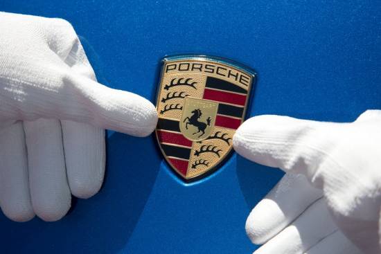 Porsche bo po uspešnem letu delavcem izplačal lep bonus