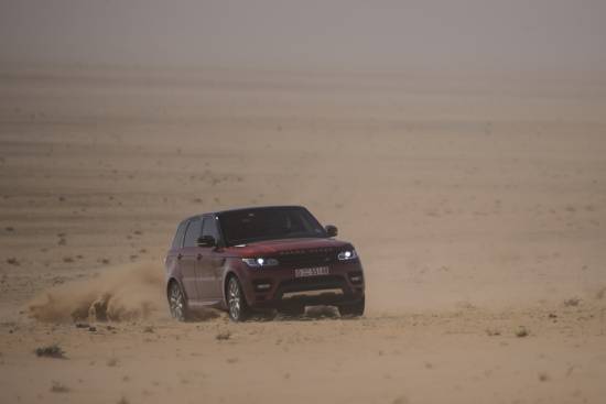 Range rover sport postavil puščavski hitrostni rekord
