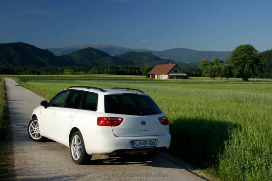 Seat exeo ST style 2,0 TDI