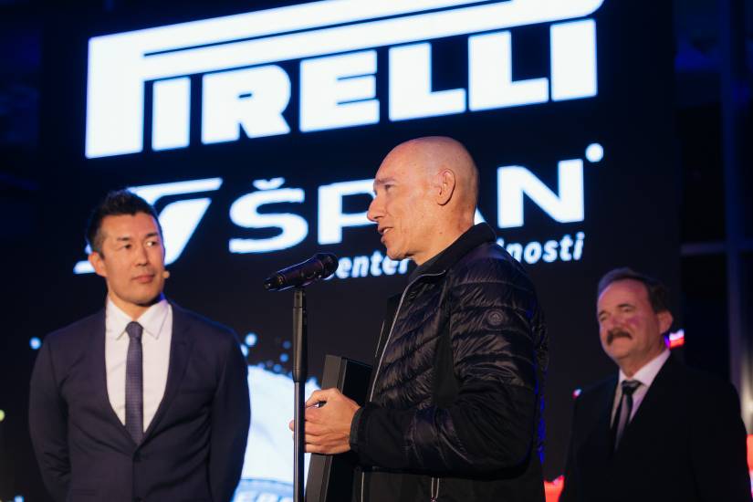 V Sloveniji na dogodku Pirelli Night podeljenih šest Pirellijevih koledarjev