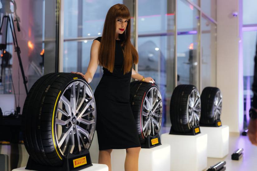 V Sloveniji na dogodku Pirelli Night podeljenih šest Pirellijevih koledarjev