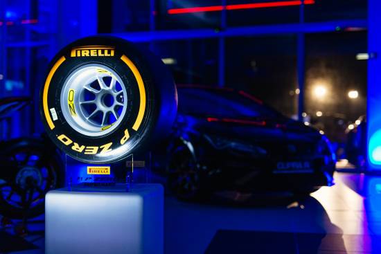 Podelitev Pirellijevih koledarjev 2018 v Sloveniji