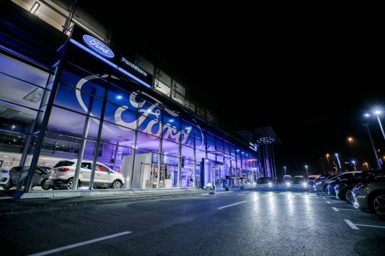 Ford je v prenovljenem salonu Fordstore obeležil 25 let delovanja v Sloveniji