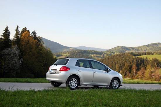 Toyota  auris 1,4 D-4D luna