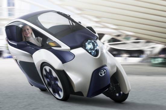Družbi Park24 in Toyota bosta v Tokiu preizkušali izposojo vozil i-Road