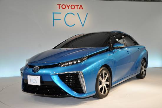 Toyotin prvi serijski avto na gorivne celice bo Mirai