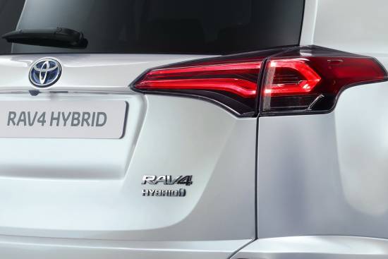 Toyota napoveduje hibridno izvedbo SUV-ja RAV4