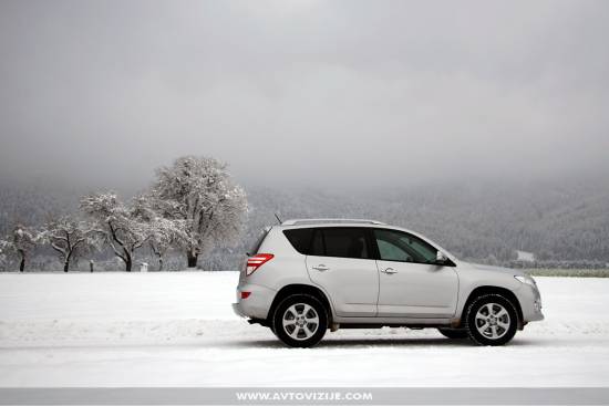 Toyota RAV4 2,2 D-4D 150 executive cross sport