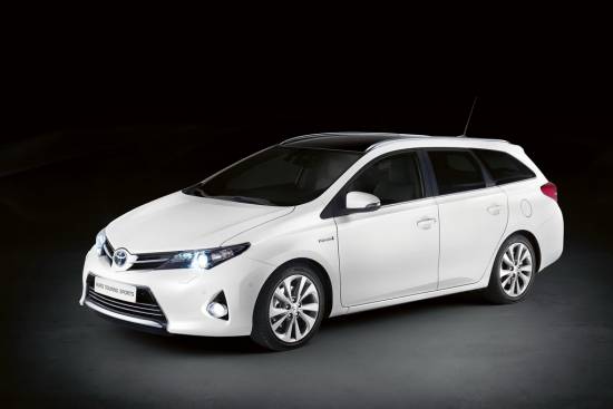 Toyota auris touring sports