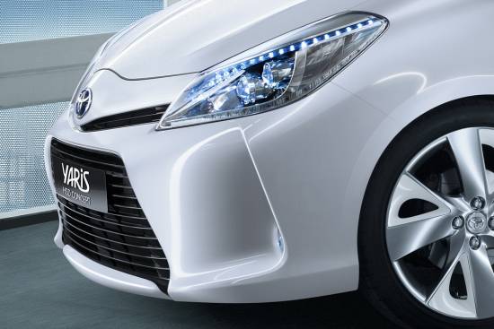 Toyota v Ženevi v znamenju hibridne tehnologije