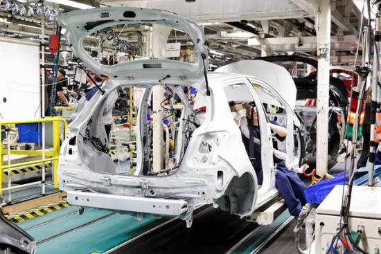 Toyota v Franciji uvaja dodatno izmeno za proizvodnjo yarisa