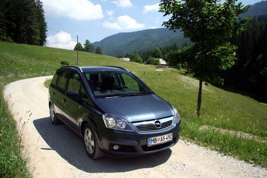 Opel zafira enjoy 1,8 16v