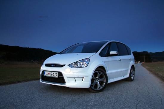 Ford S-max 2,2 TDCi Titanium S