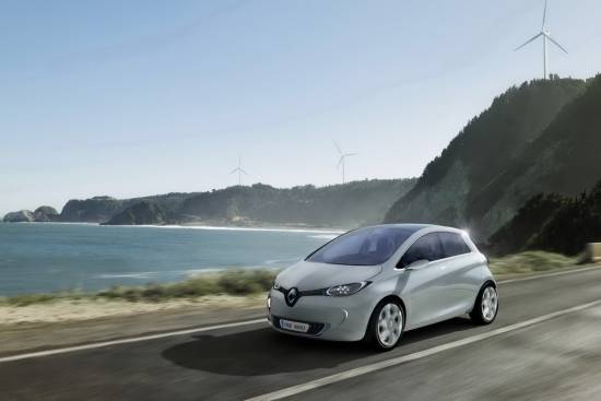 Zveza Renault-Nissan asistenco električnih vozil zaupala zavarovalnici Axa